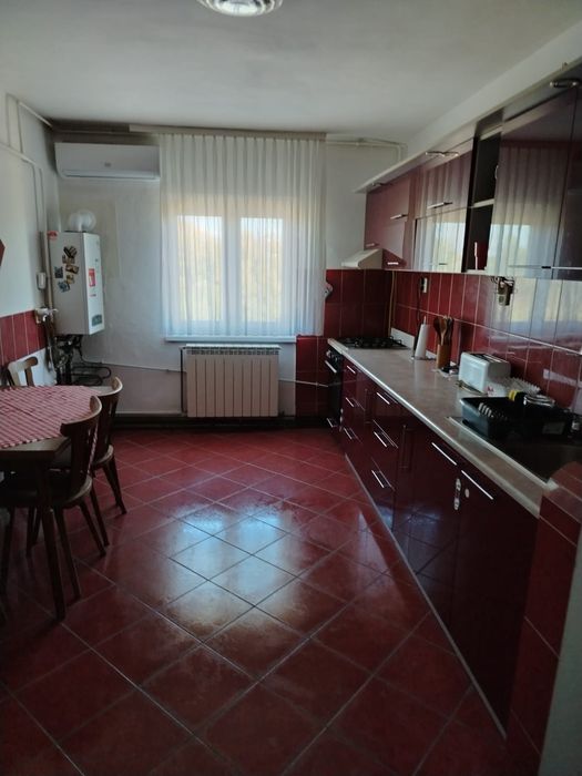Apartament cu 2 camere de inchiriat