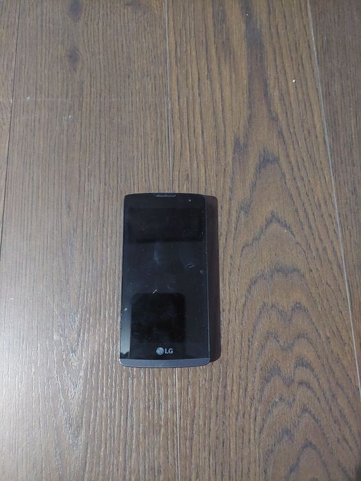 De vânzare tot ce se vede in poze. Preț 200 de lei NEG.