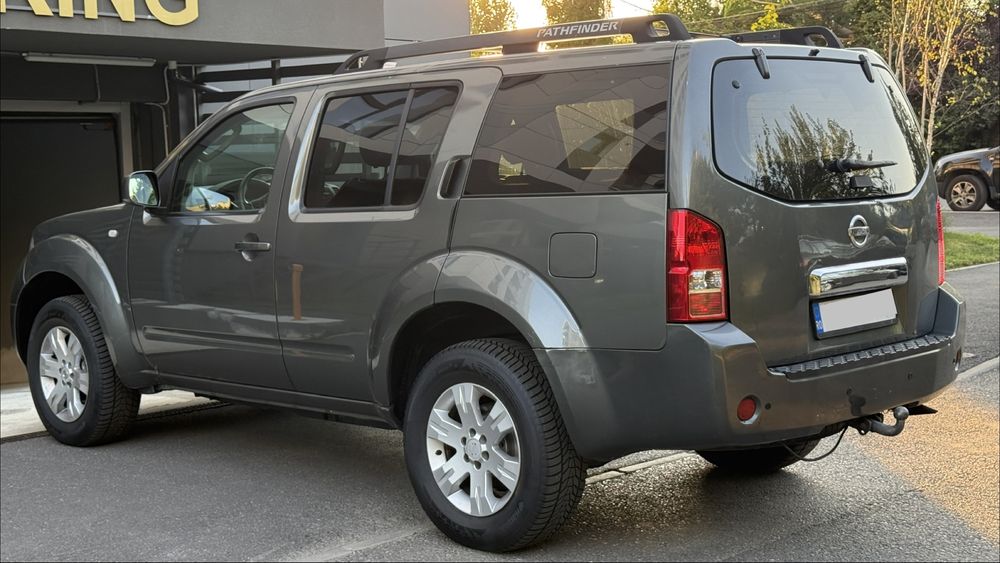 Nissan Pathfinder-Diesel-Automat