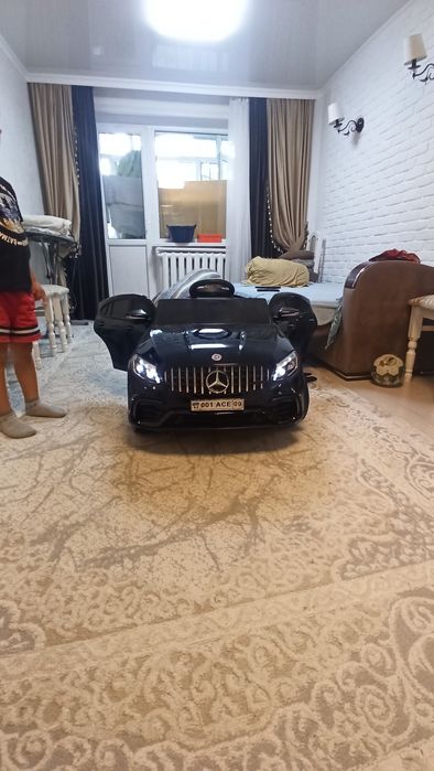 Детский автомобиль