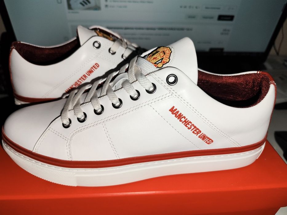 Мъжки  обувки Фен клуб на  MANCHESTER UNUTED  размер  EU42