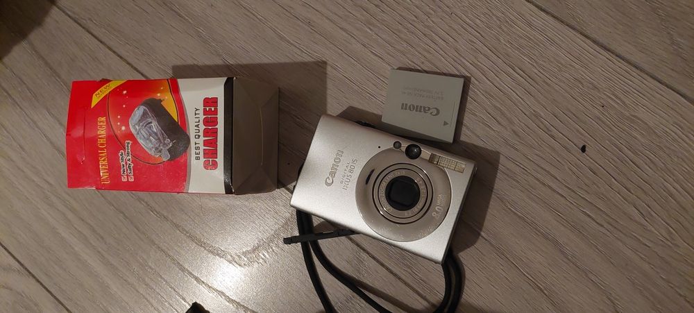 Canon Ixus 80is cu defect