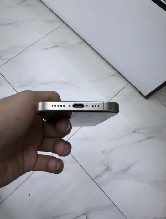 Iphone 15 pro 88% yomks