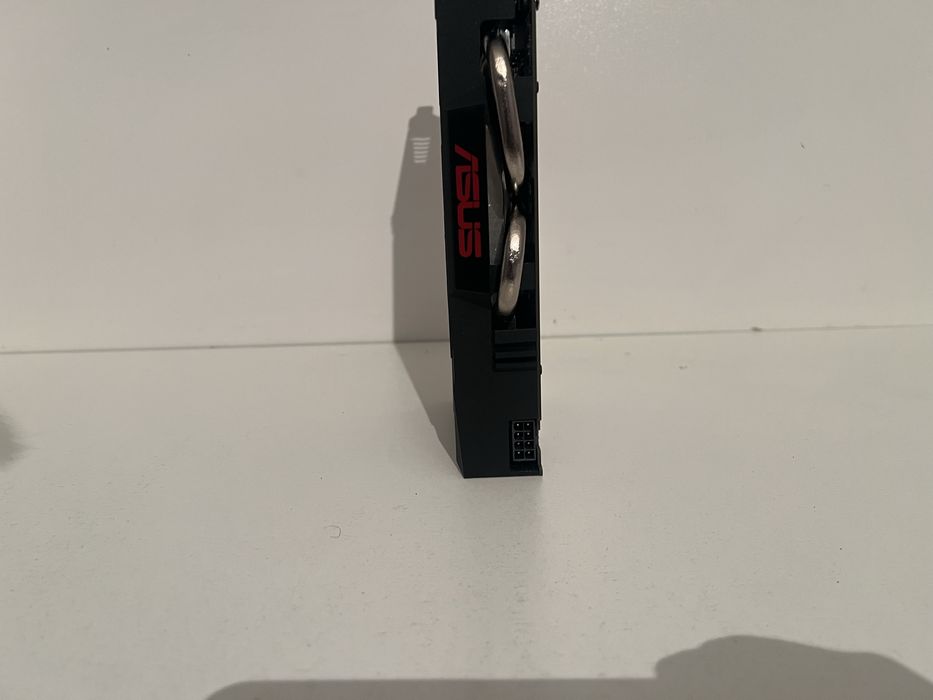 Видеокарта ASUS RX570