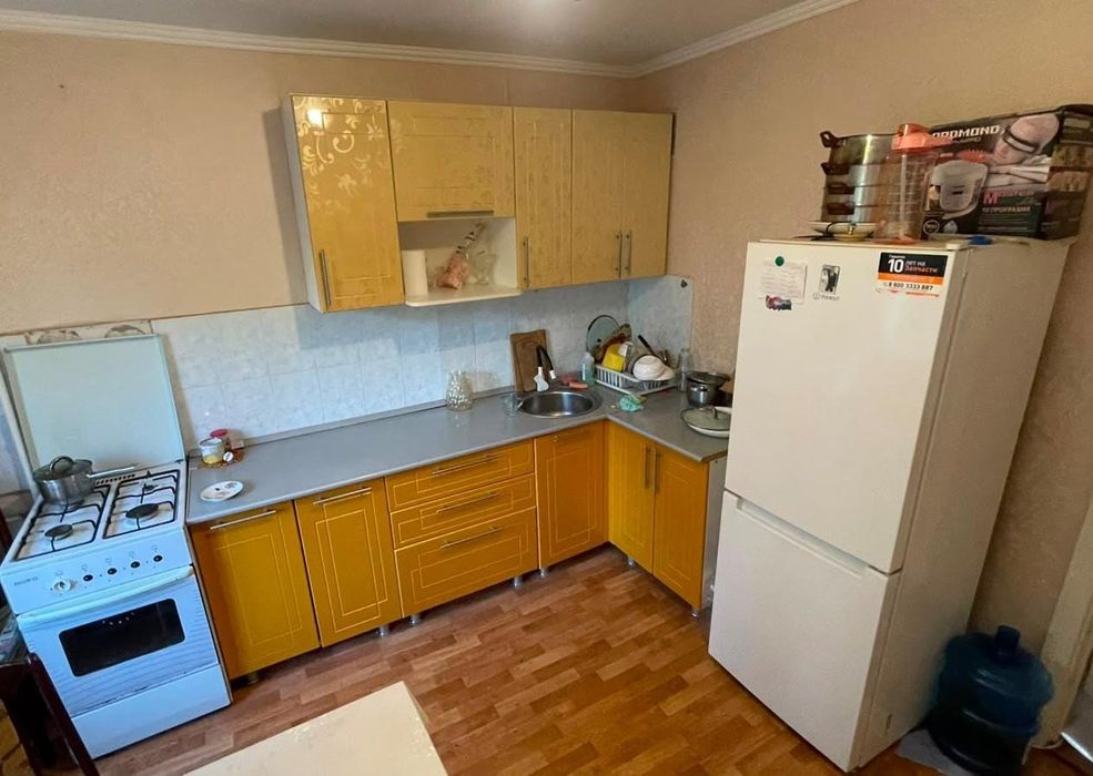 Екі бөлмелі квартира сатылады