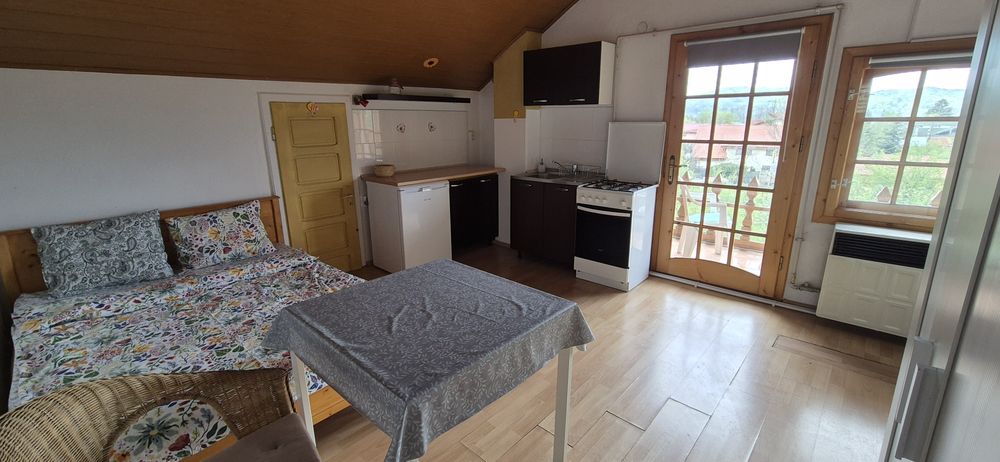 Garsoniera de inchiriat in Cornu