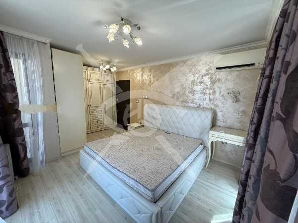 Продава се Четиристаен апартамент в Бургас, Център - 142 кв.м за 1868 €/кв.м - Снимка #4