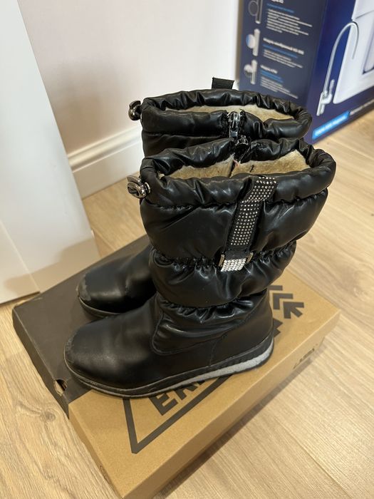 Продам зимние сапожки на девочку 35 р.