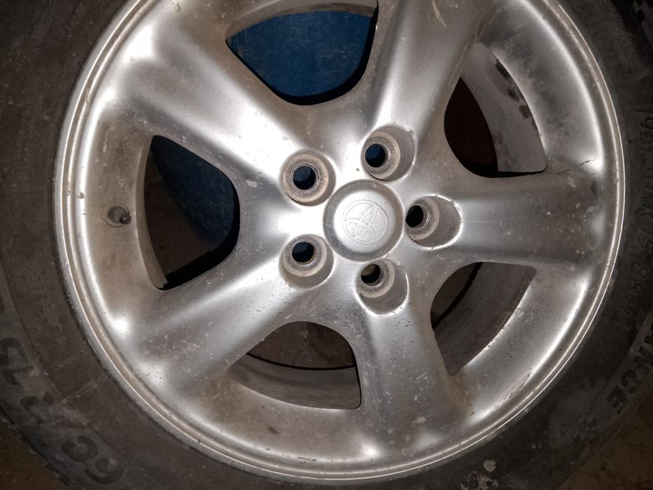 Продам Тойота Карина е