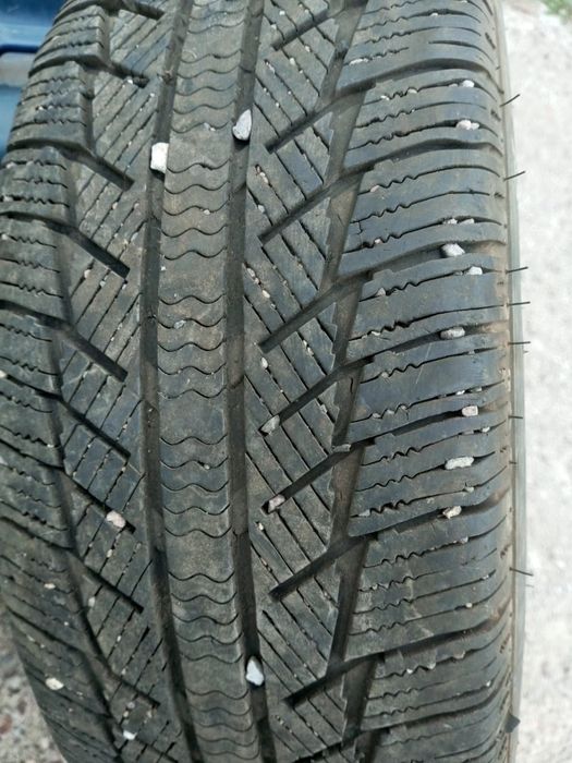 Продам зимние шины в нормальном состоянии