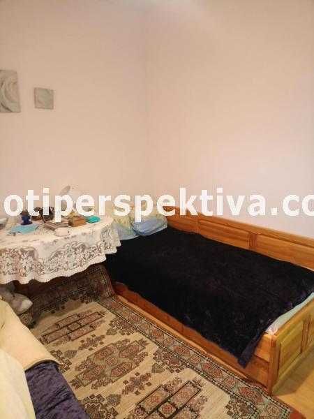 Продава се Тристаен апартамент в Пловдив, Кършияка - 82 кв.м за 1991 €/кв.м - Снимка #3