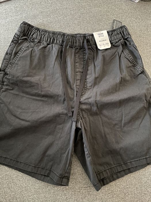 Три чифта мъжки къси панталони