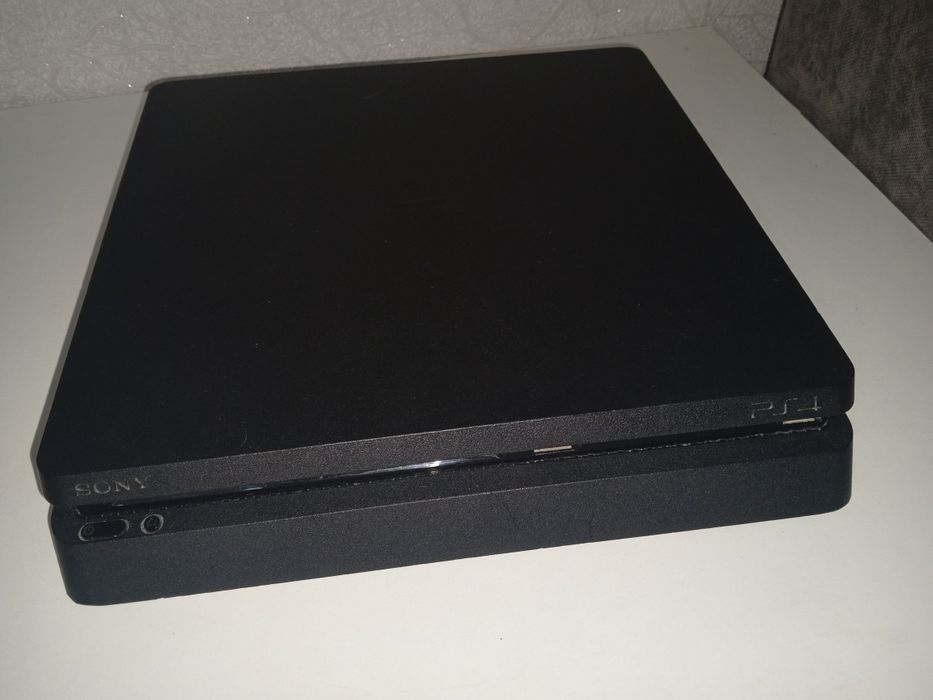 Ps4 slim 1tb идеальное состояние