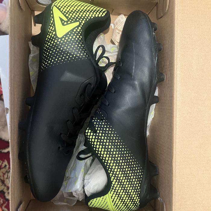 Футбольные бутсы