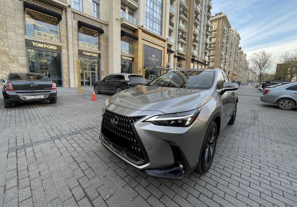 Lexus NX350hybrit AWD 2025 Full