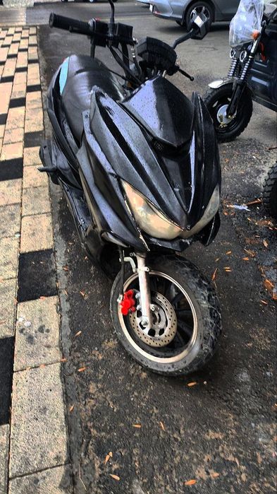 Skuter sotiladi force 150 cc