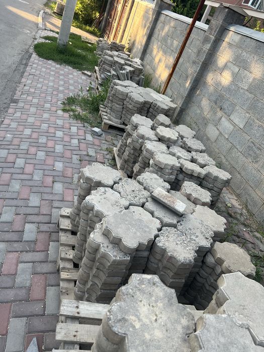 Брусчатка б/у отдам бесплатно