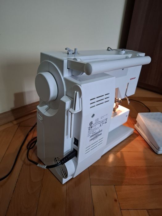 Mașină de cusut Bernina Activa 210 marcă Elvețiană