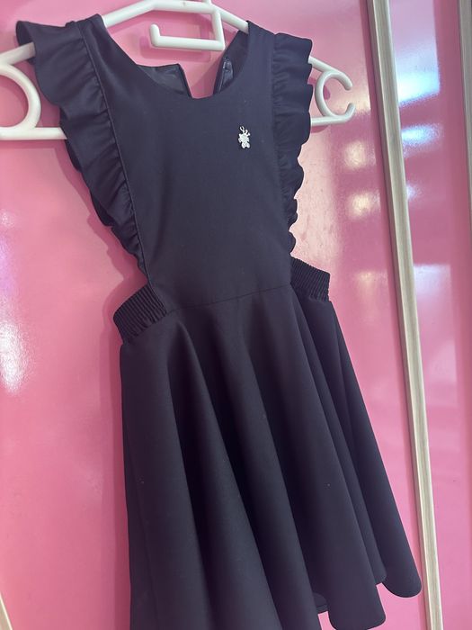 Продам школьную форму на девочку