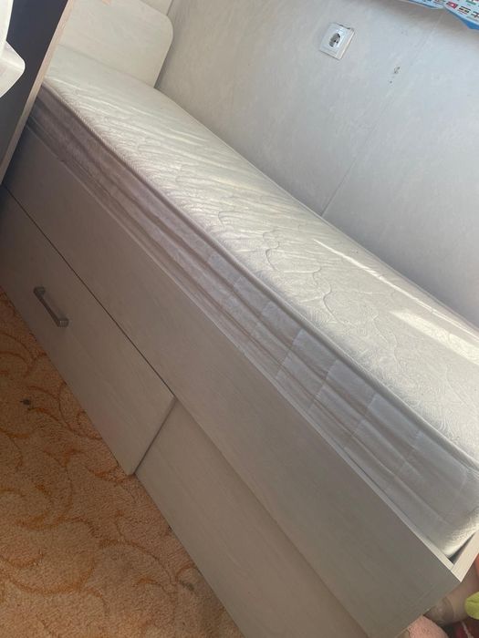 Продам кровать б/у