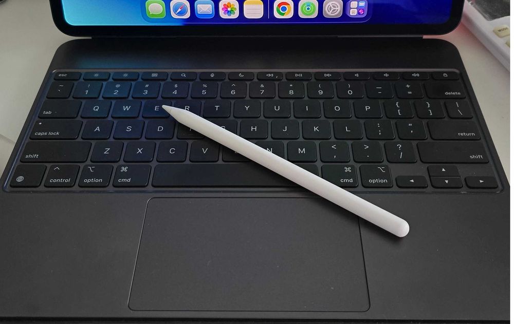 Apple iPad Pro 13" M4 (2024) 256GB Cellular + Magic Keyboard + Pencil Pro