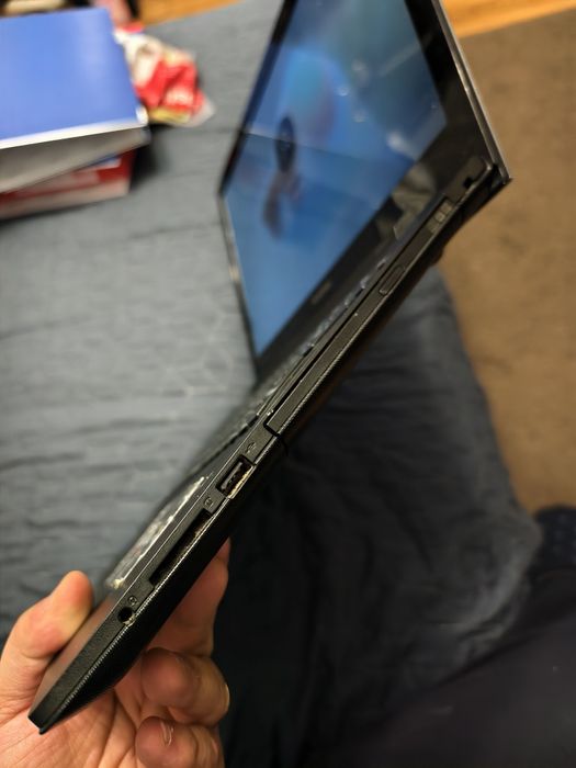 Laptop Lenovo G50-80 GPU dedicat Radeon R5 2gb