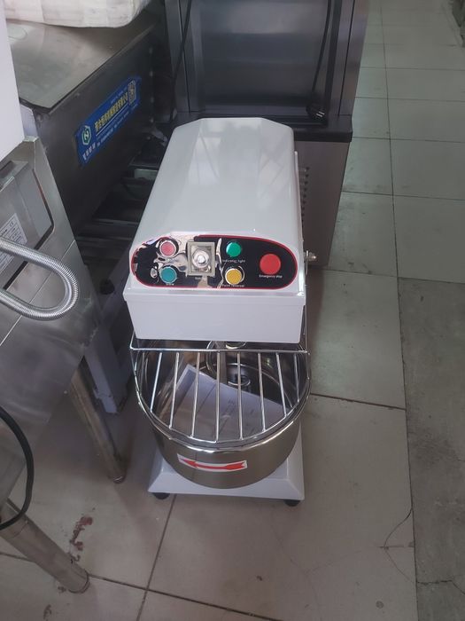 Тестомес спиральный SXH-30