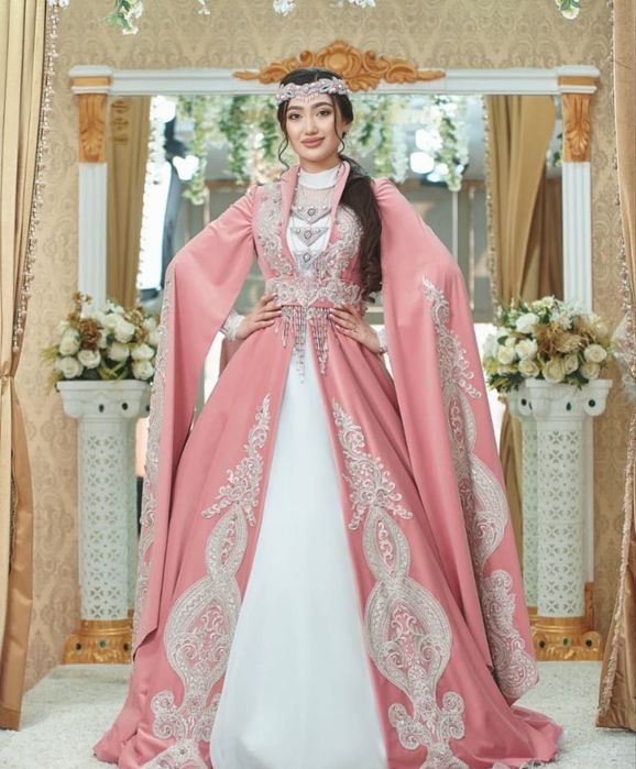 Продам национальные платья