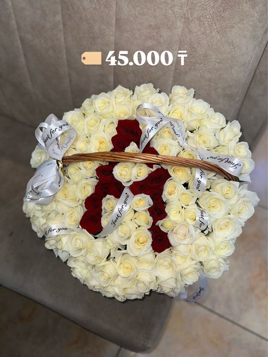 Пррдаются розы 1шт -400 тг
