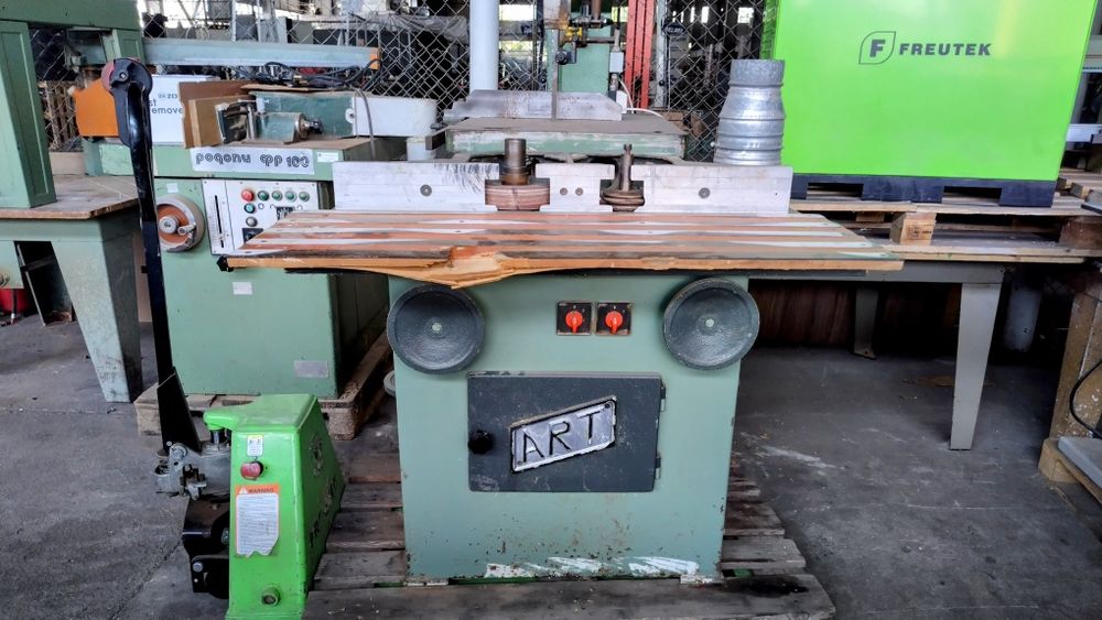 Шлайф с два шпиндела един след друг, с регу на вис и дъл, РЕВЕЗИРАН.