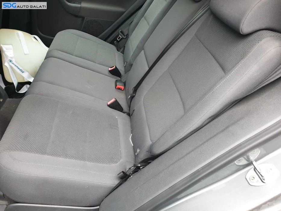 Bancheta Spate Sezut cu Spatar Textil Fara Incalzire Volkswagen Golf 5 Plus 2004 - 2008 [C1193]