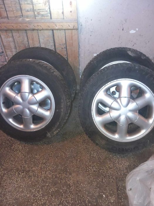 Гуми с джанти