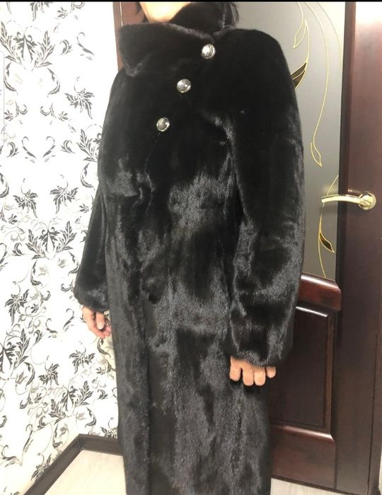 Продам норковую шубу