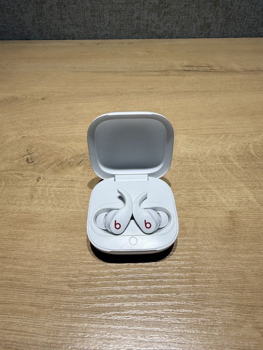Beats fit pro в хорошем состоянии