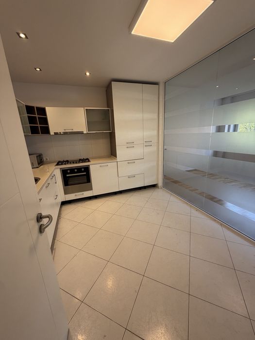 Apartament 3 camere, 130 mp, terasă, șemineu, piscine, parcare și boxă – Ibiza Sol Pipera