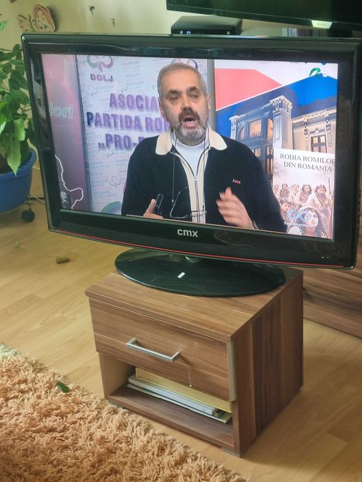 TV CMX  LCD 7320F fara telecomanda