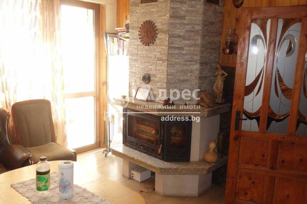 Продава се Тристаен апартамент в Разград, Житница - 106 кв.м за 866 €/кв.м - Снимка #2