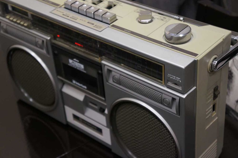 Радиокасетофон Hitachi TRK-7910EZ