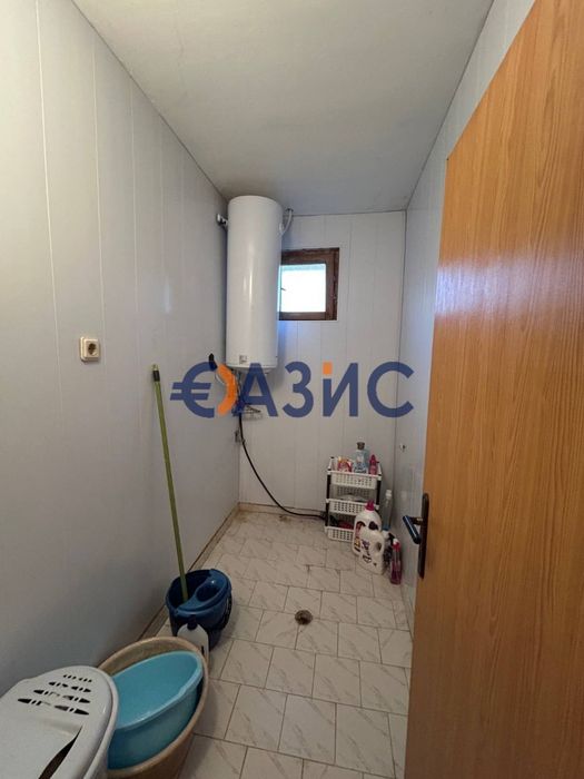 Продава се Къща в с. Кошарица, Област Бургас - 300 кв.м за 934 €/кв.м - Снимка #4