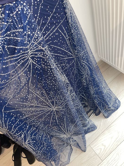 Rochie de seara stil sirena cu trena NOUA !