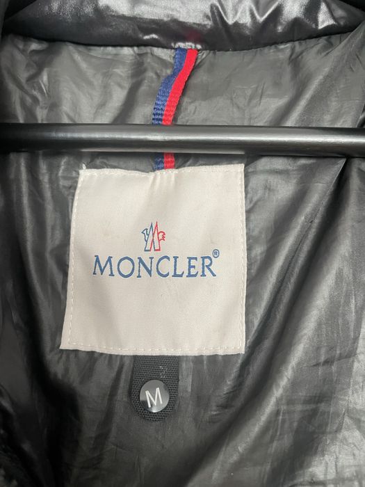 Vesta neagra Moncler