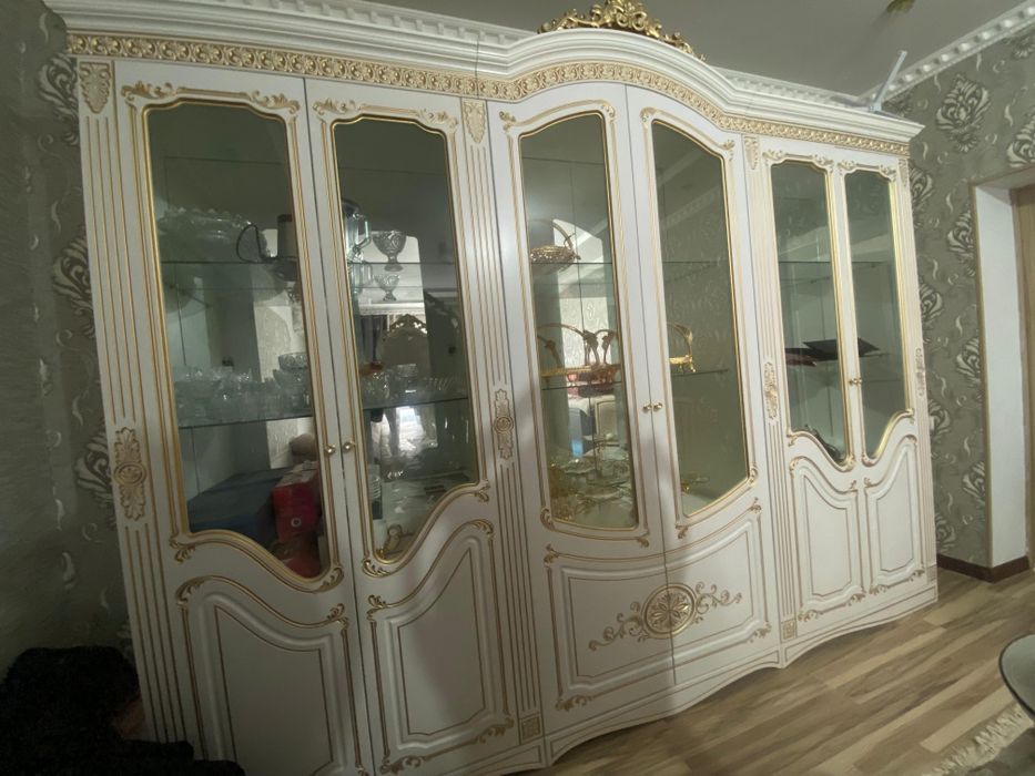 Стол стуля стенка