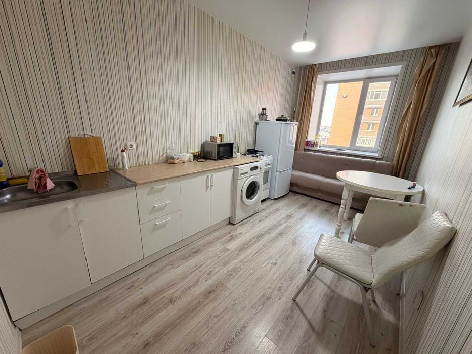 1ком.Береке 40кв. 5 этаж 2021г