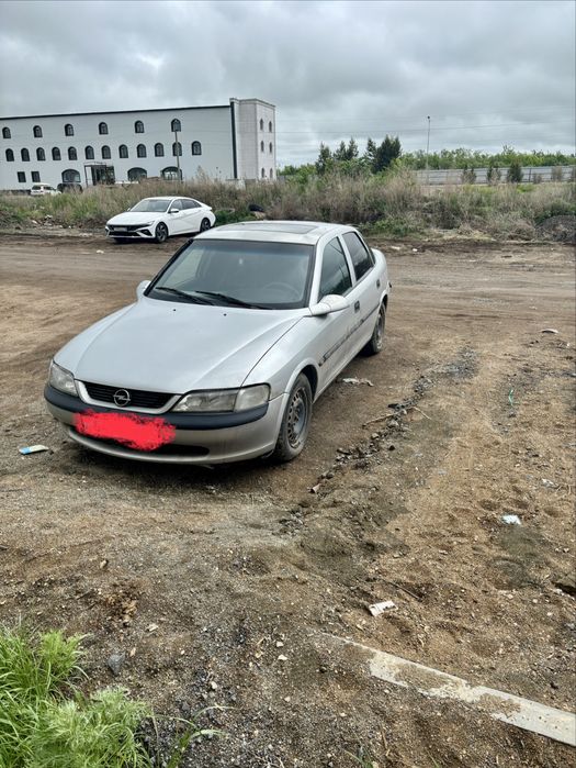 Продам Опель вектро б 1998