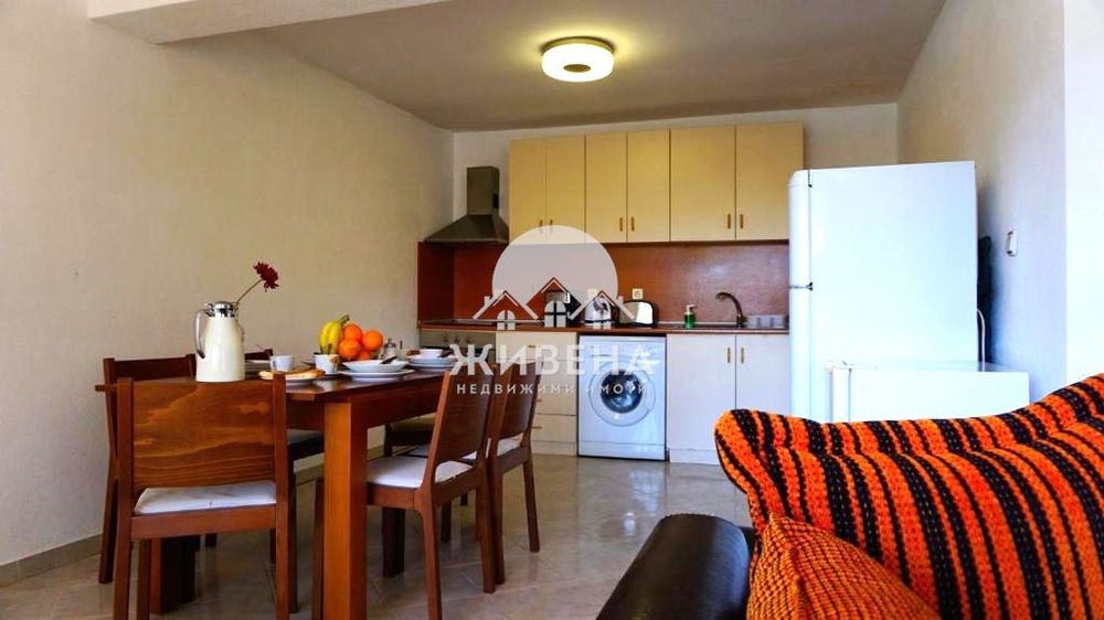 Продава къща с басейн, с.Соколово, обл. Добрич