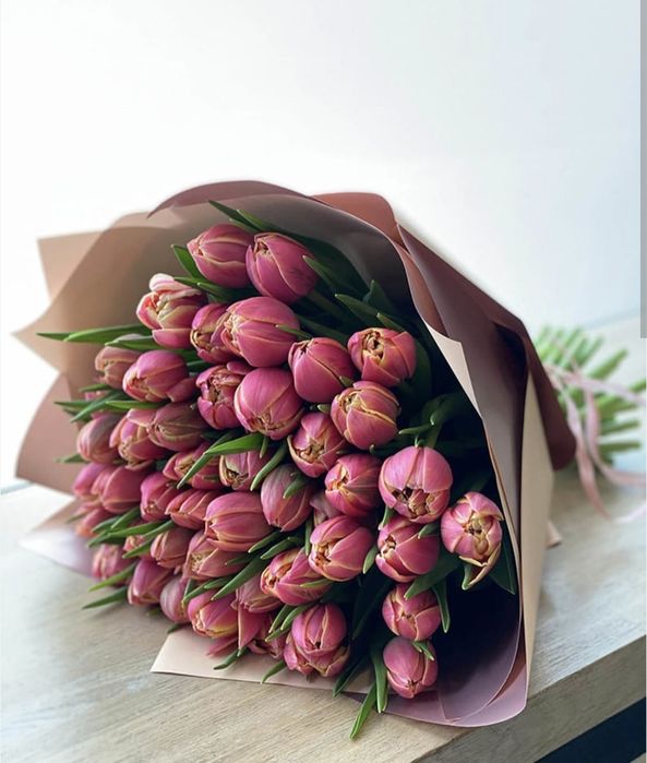 Тюльпаны к 8 марта с бесплатной доставкой