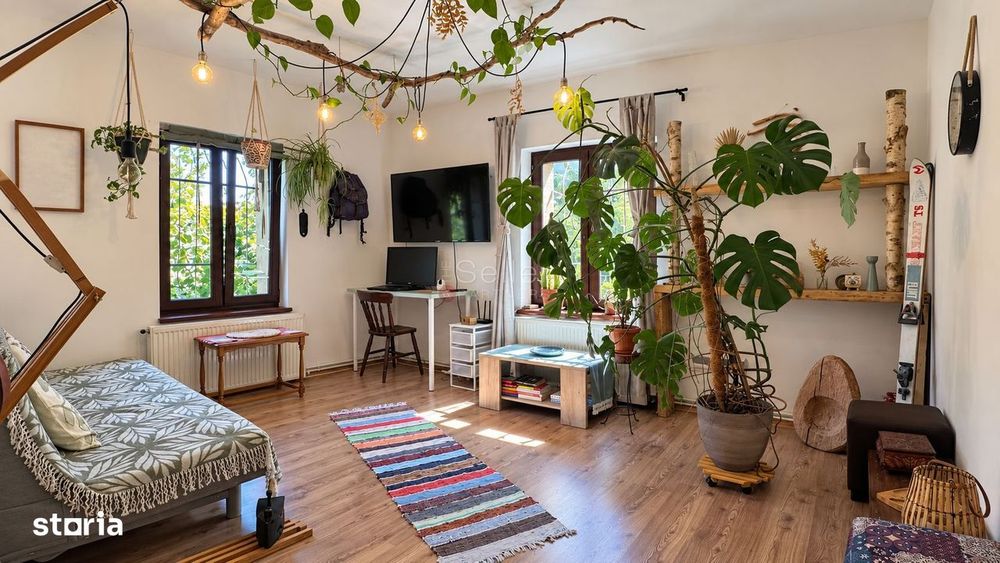 Apartament cu Curte Proprie | Zona Centrala