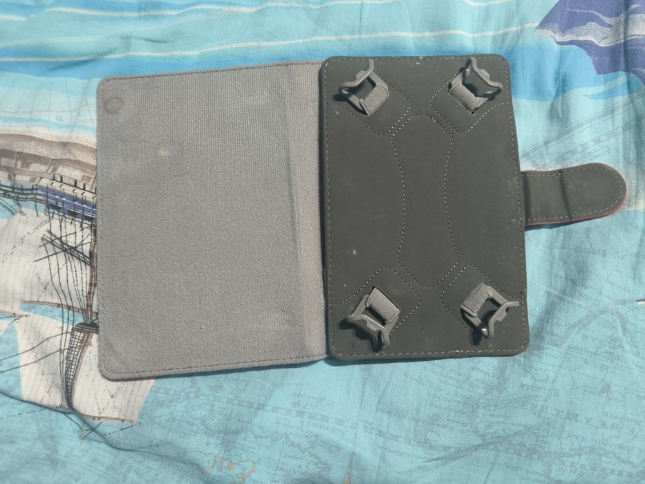 Чехол-подставка для мини планшета