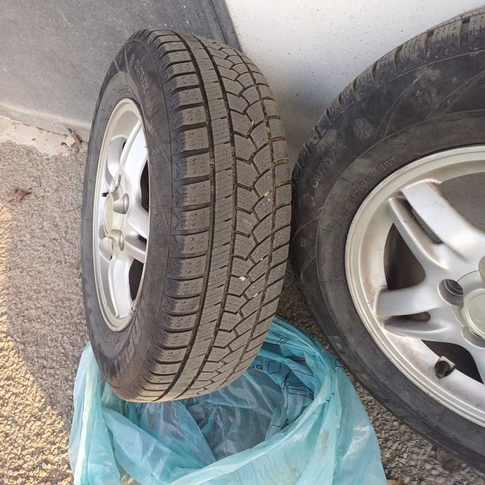 Продавам гуми с джанти