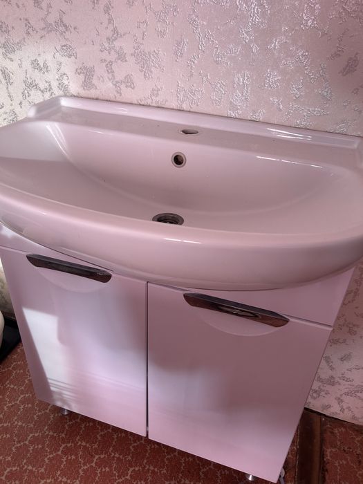 Продам тумбу с раковиной